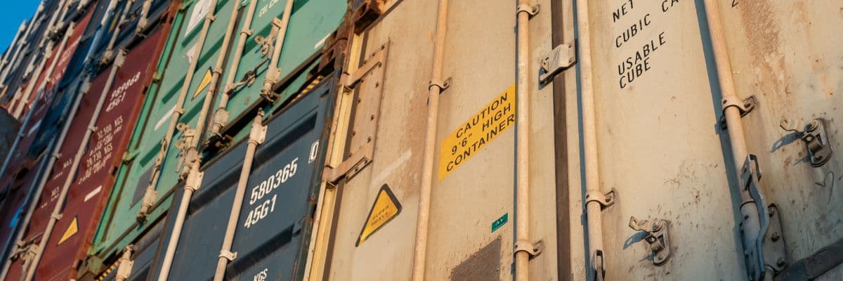 Gestión y transporte de mercancías peligrosas