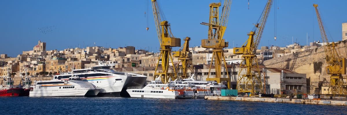 What is a dry dock and how it works